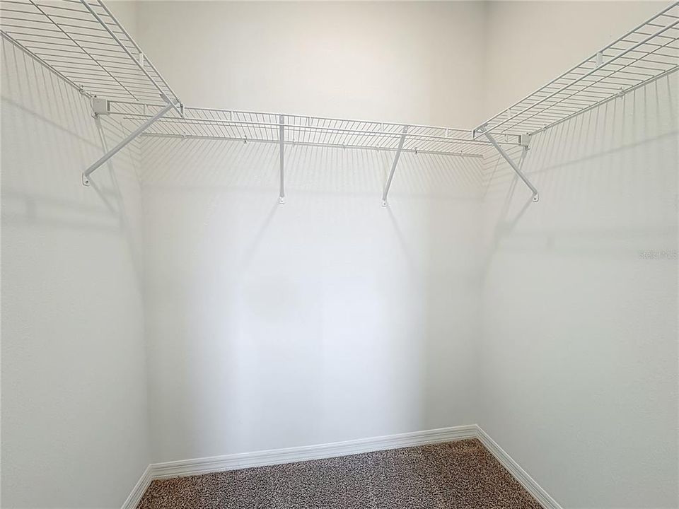 For Rent: $2,000 (3 beds, 2 baths, 1673 Square Feet)