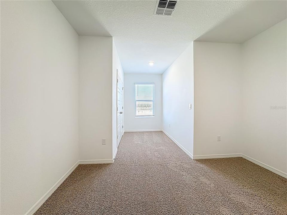 For Rent: $2,000 (3 beds, 2 baths, 1673 Square Feet)