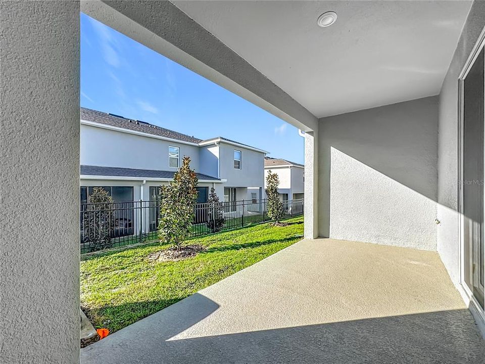 For Rent: $2,000 (3 beds, 2 baths, 1673 Square Feet)