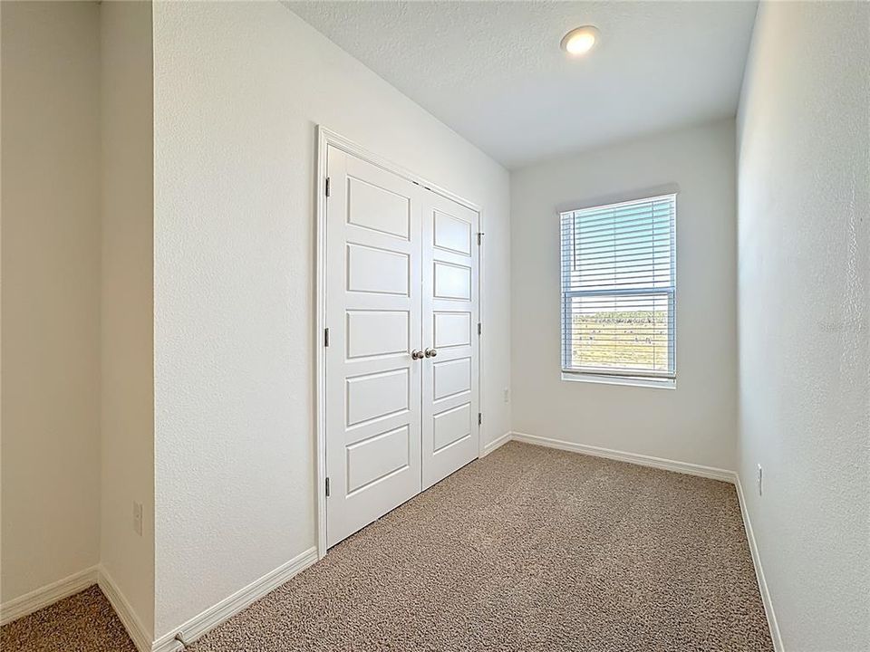 For Rent: $2,000 (3 beds, 2 baths, 1673 Square Feet)