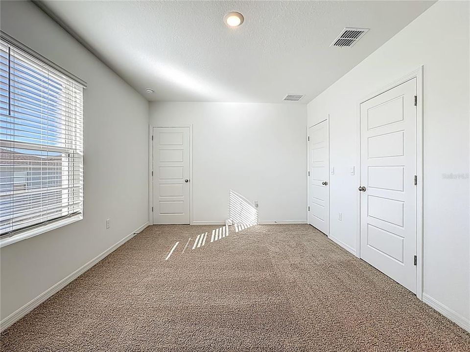 For Rent: $2,000 (3 beds, 2 baths, 1673 Square Feet)