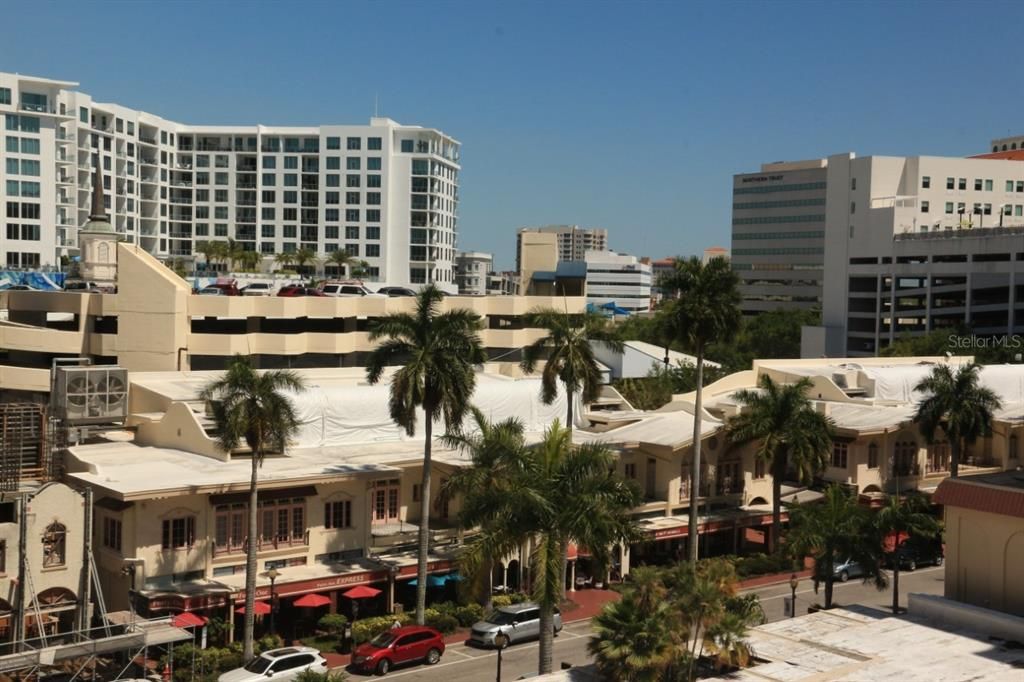 В аренду: $1,950 (0 спален, 1 ванн, 530 Квадратных фут)