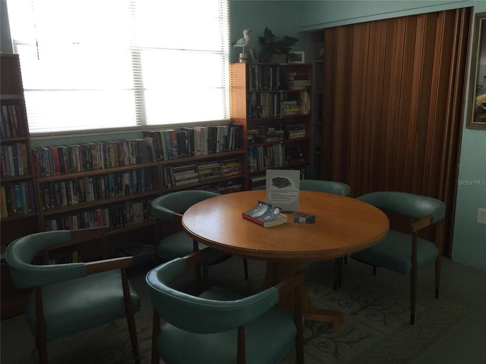 В аренду: $1,950 (0 спален, 1 ванн, 530 Квадратных фут)