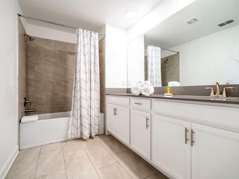 For Sale: $570,000 (5 beds, 4 baths, 2168 Square Feet)