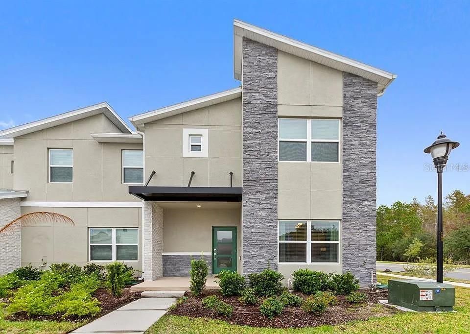 For Sale: $570,000 (5 beds, 4 baths, 2168 Square Feet)