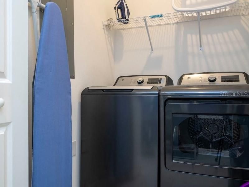 For Sale: $570,000 (5 beds, 4 baths, 2168 Square Feet)