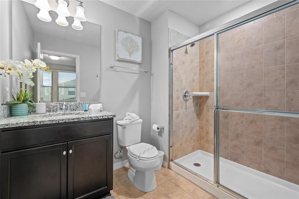 For Rent: $2,899 (5 beds, 4 baths, 2492 Square Feet)