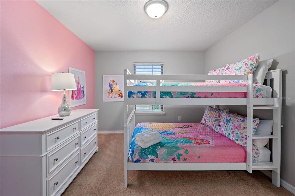 For Rent: $2,899 (5 beds, 4 baths, 2492 Square Feet)