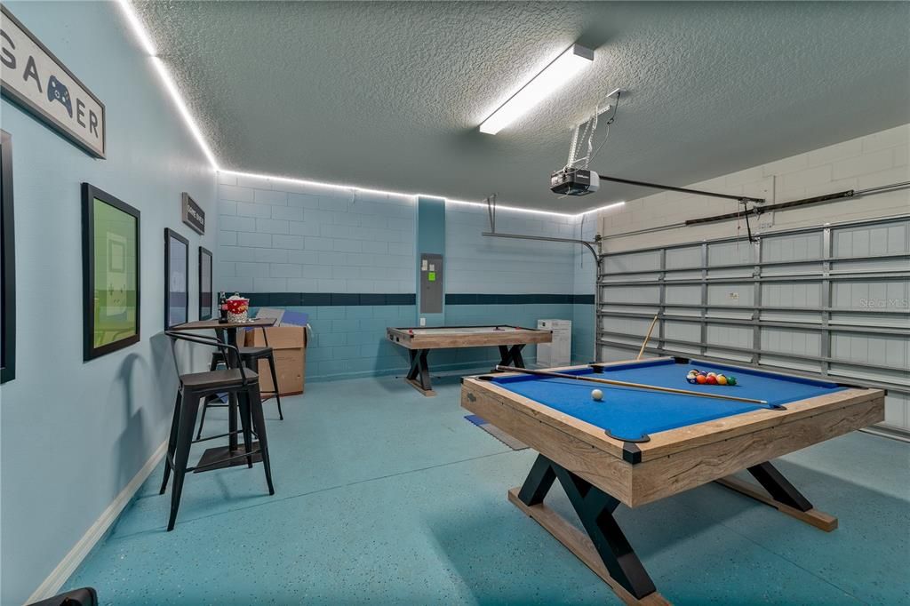 For Rent: $2,899 (5 beds, 4 baths, 2492 Square Feet)