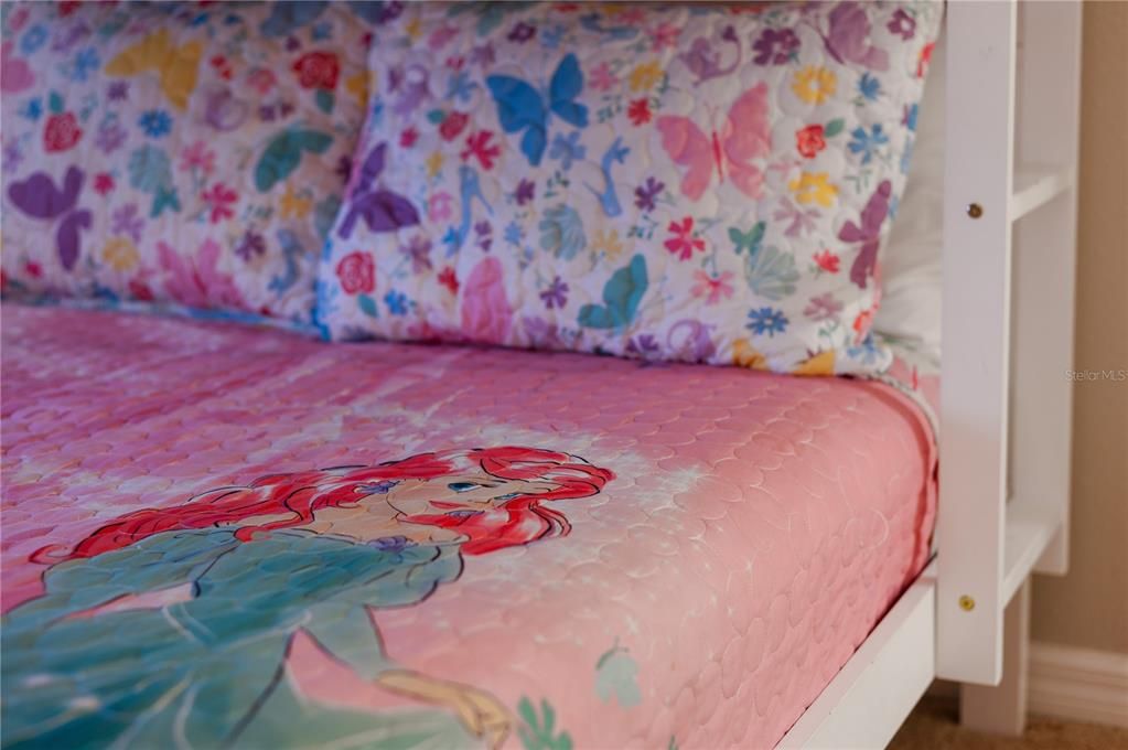 For Rent: $2,899 (5 beds, 4 baths, 2492 Square Feet)