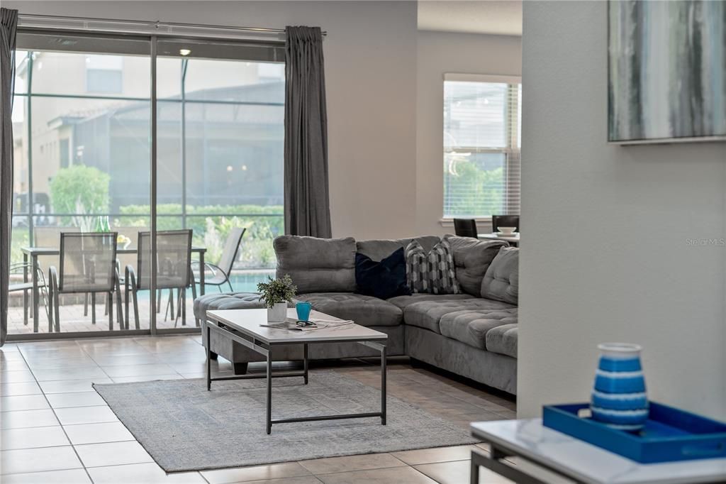 For Rent: $2,899 (5 beds, 4 baths, 2492 Square Feet)