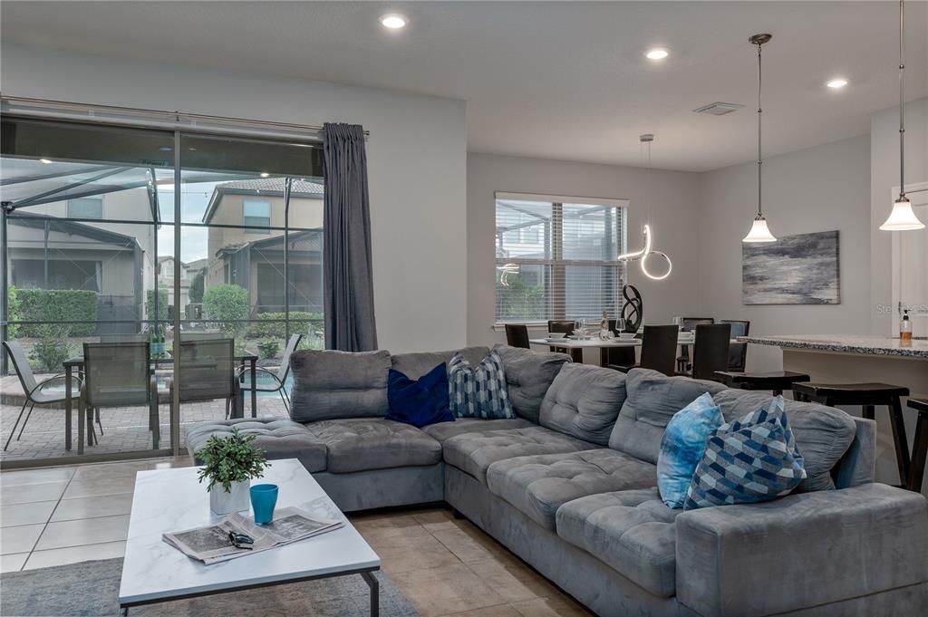 For Rent: $2,899 (5 beds, 4 baths, 2492 Square Feet)