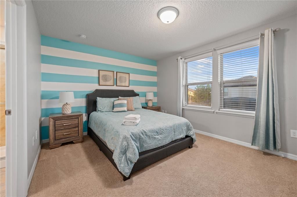 For Rent: $2,899 (5 beds, 4 baths, 2492 Square Feet)