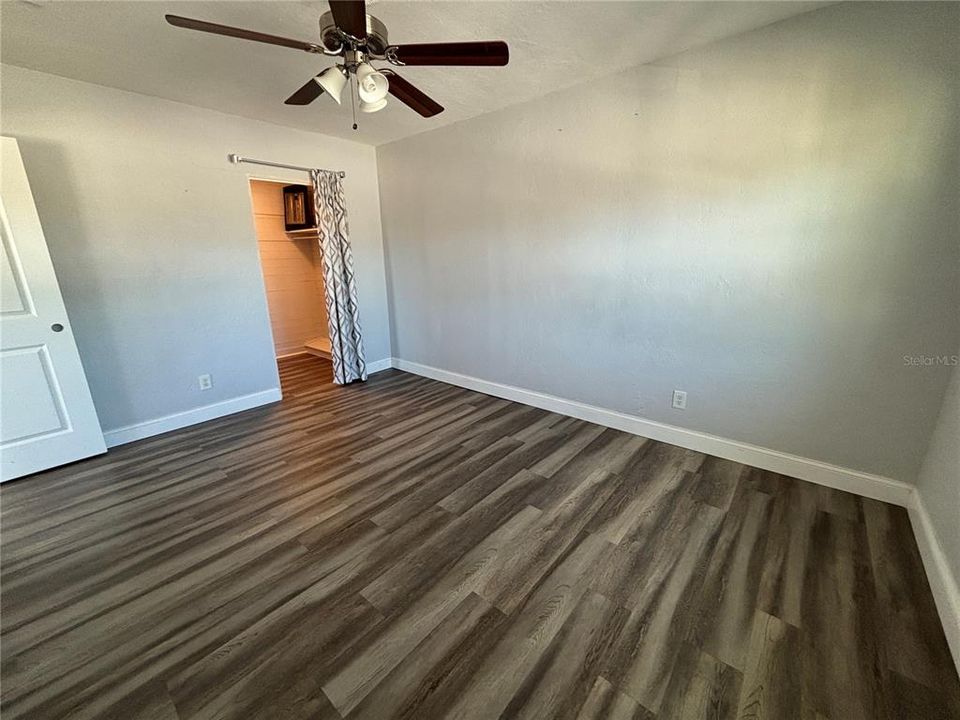 For Rent: $1,250 (1 beds, 1 baths, 400 Square Feet)