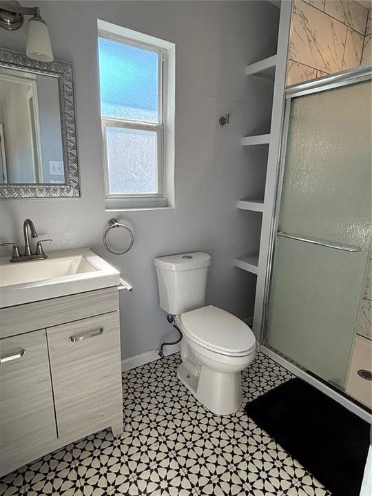 For Rent: $1,250 (1 beds, 1 baths, 400 Square Feet)