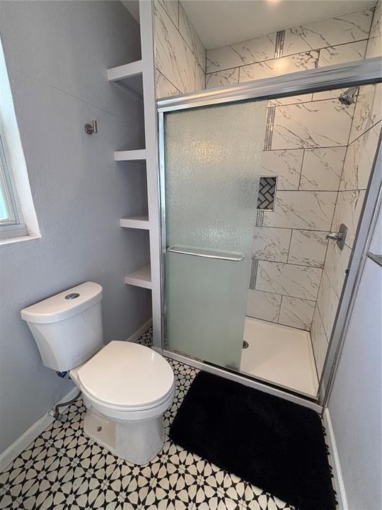 For Rent: $1,250 (1 beds, 1 baths, 400 Square Feet)