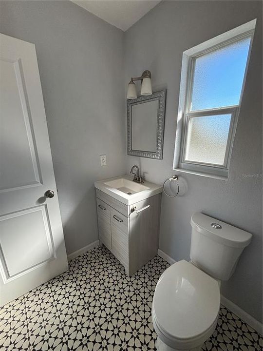 For Rent: $1,250 (1 beds, 1 baths, 400 Square Feet)