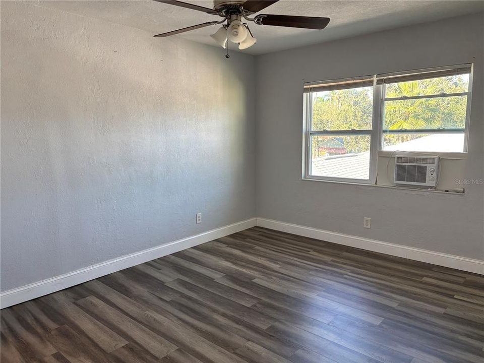 For Rent: $1,250 (1 beds, 1 baths, 400 Square Feet)