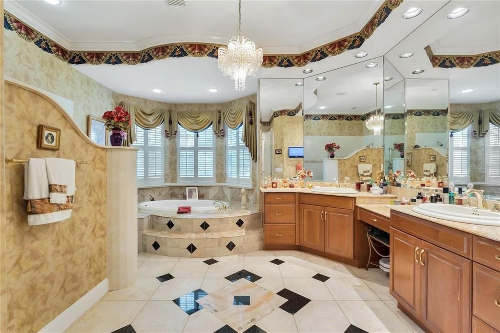 En Renta: $7,775 (5 camas, 5 baños, 4250 Pies cuadrados)