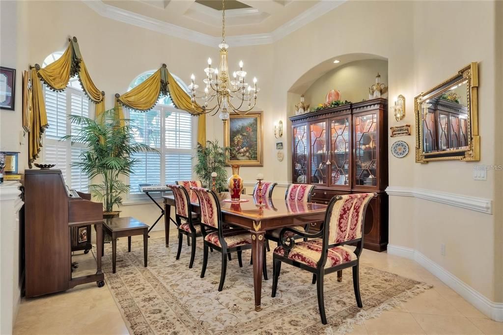 En Renta: $7,775 (5 camas, 5 baños, 4250 Pies cuadrados)