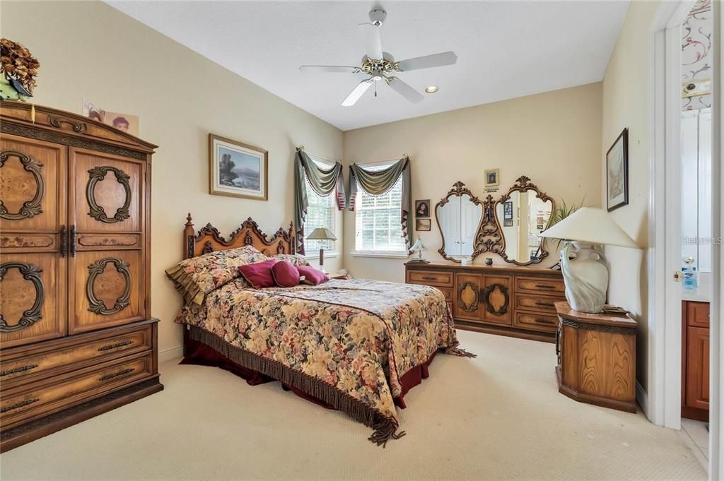 En Renta: $7,775 (5 camas, 5 baños, 4250 Pies cuadrados)