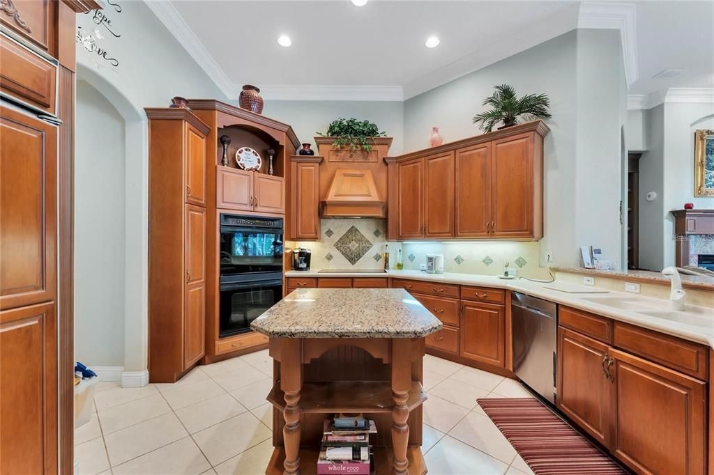 En Renta: $7,775 (5 camas, 5 baños, 4250 Pies cuadrados)