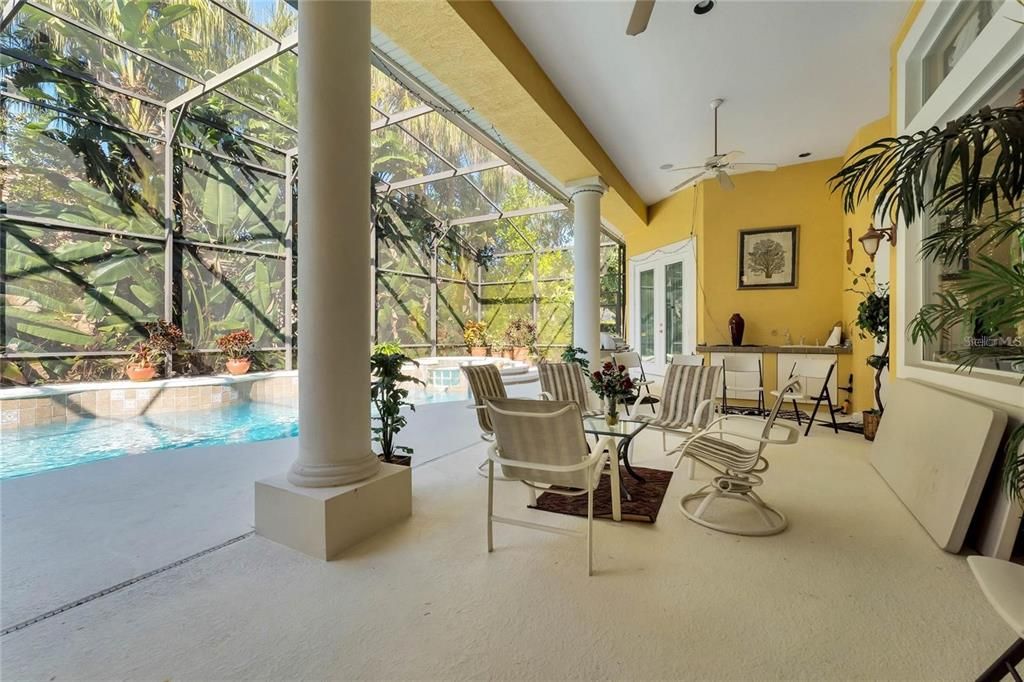 En Renta: $7,775 (5 camas, 5 baños, 4250 Pies cuadrados)