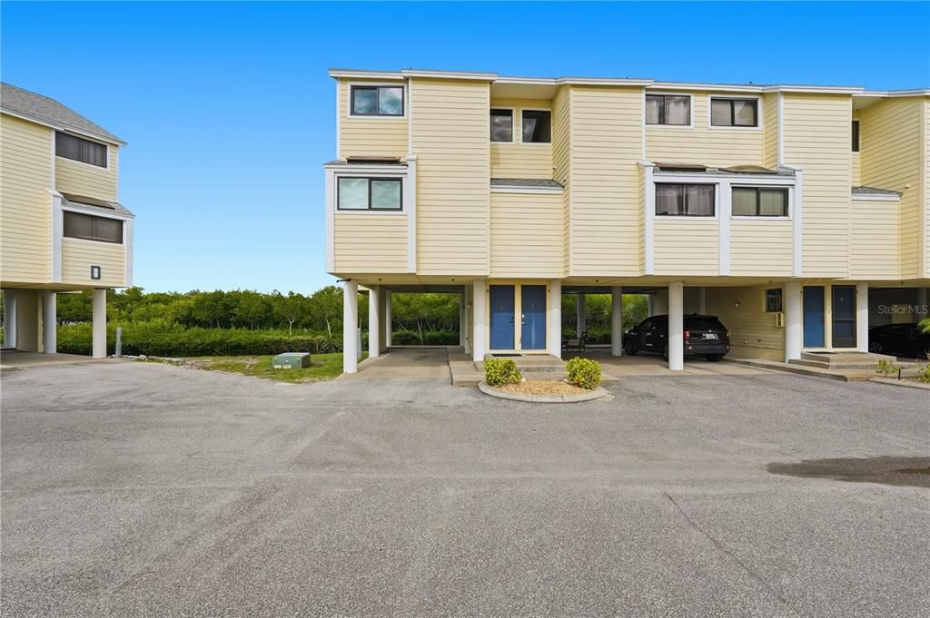 На продажу: $235,000 (2 спален, 1 ванн, 1220 Квадратных фут)