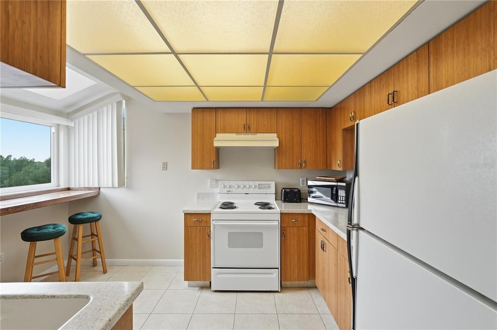 На продажу: $235,000 (2 спален, 1 ванн, 1220 Квадратных фут)