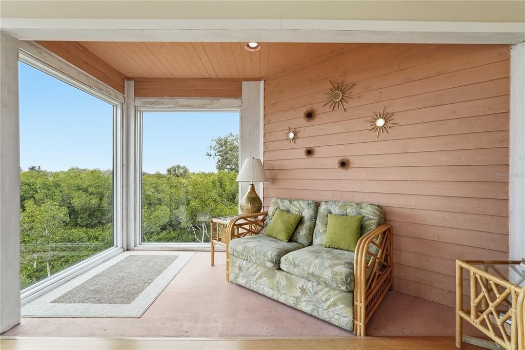 На продажу: $235,000 (2 спален, 1 ванн, 1220 Квадратных фут)