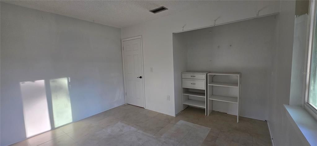 待售: $209,911 (2 贝兹, 2 浴室, 1200 平方英尺)