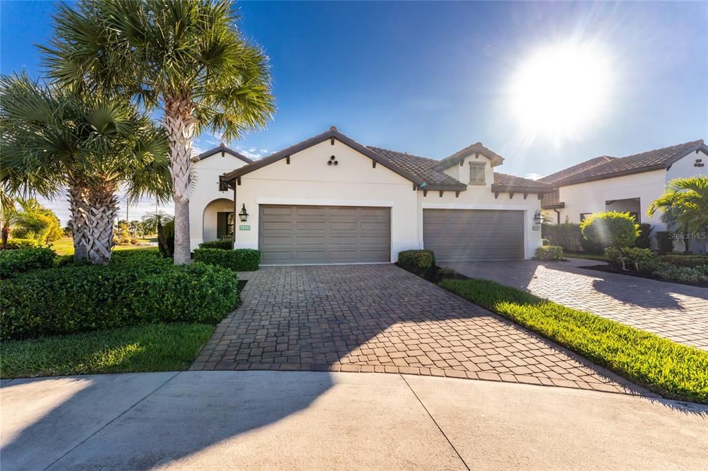 For Sale: $379,900 (3 beds, 2 baths, 1845 Square Feet)