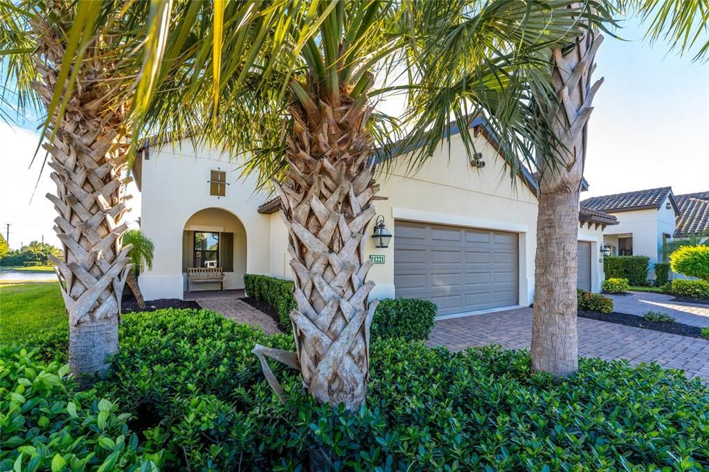 For Sale: $379,900 (3 beds, 2 baths, 1845 Square Feet)