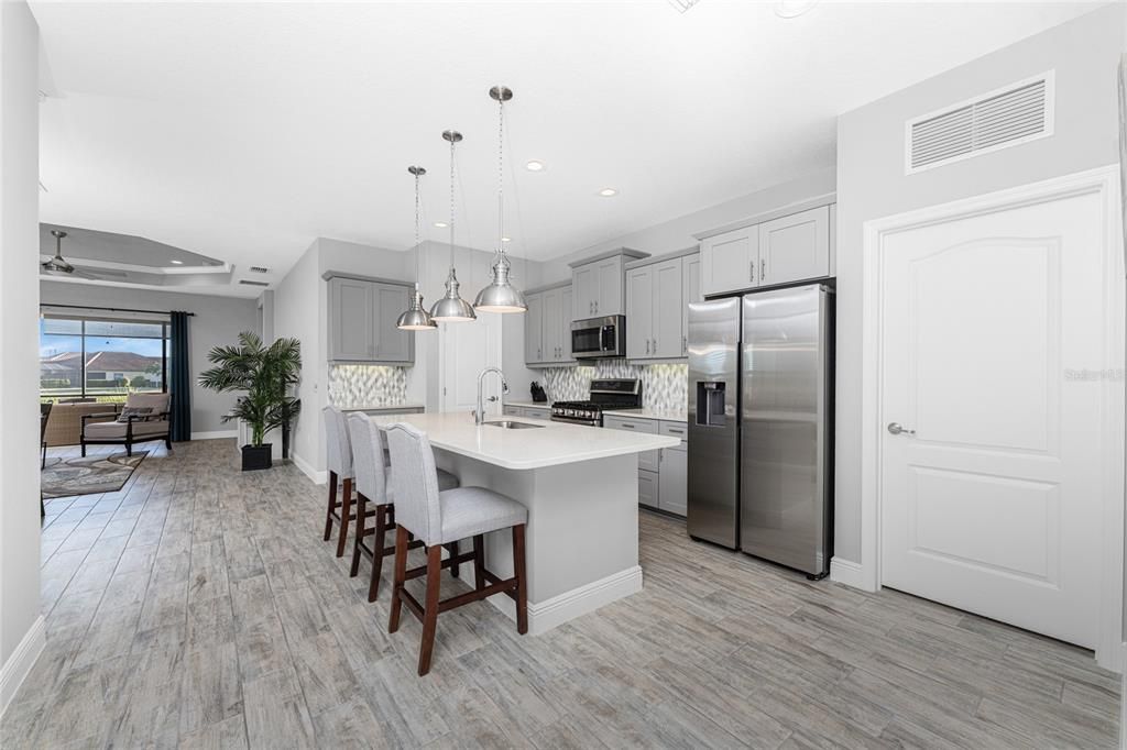 For Sale: $379,900 (3 beds, 2 baths, 1845 Square Feet)