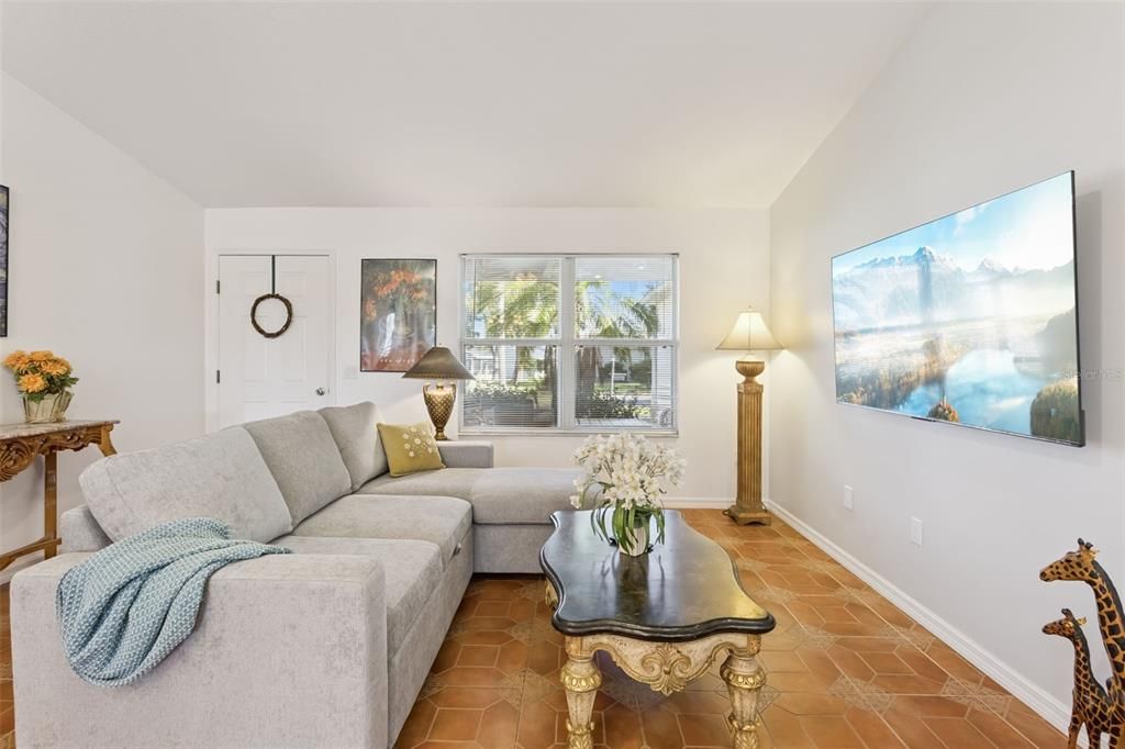 待售: $425,000 (3 贝兹, 2 浴室, 1392 平方英尺)