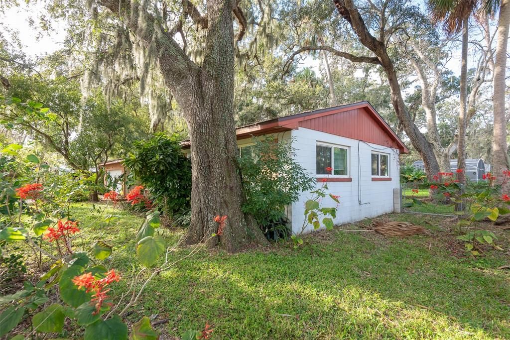 На продажу: $228,000 (3 спален, 2 ванн, 1948 Квадратных фут)