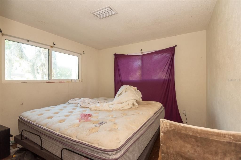 На продажу: $228,000 (3 спален, 2 ванн, 1948 Квадратных фут)