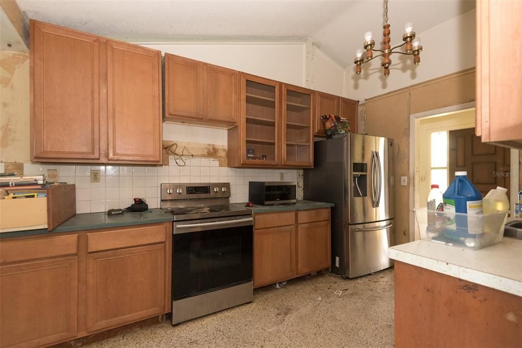 На продажу: $228,000 (3 спален, 2 ванн, 1948 Квадратных фут)