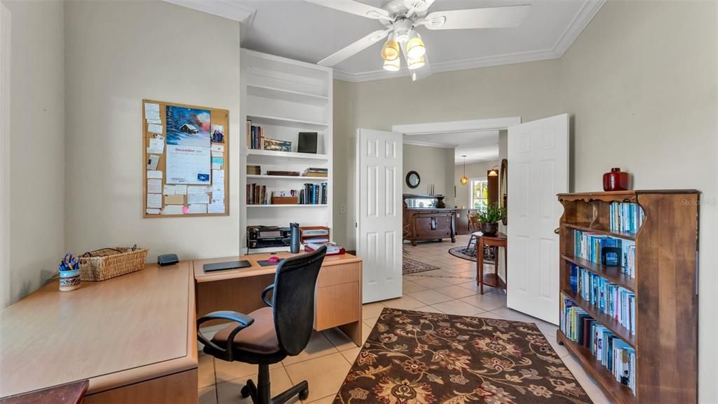 For Sale: $439,000 (3 beds, 3 baths, 2136 Square Feet)