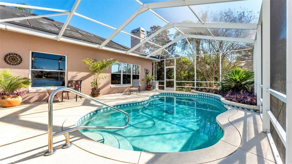 For Sale: $439,000 (3 beds, 3 baths, 2136 Square Feet)