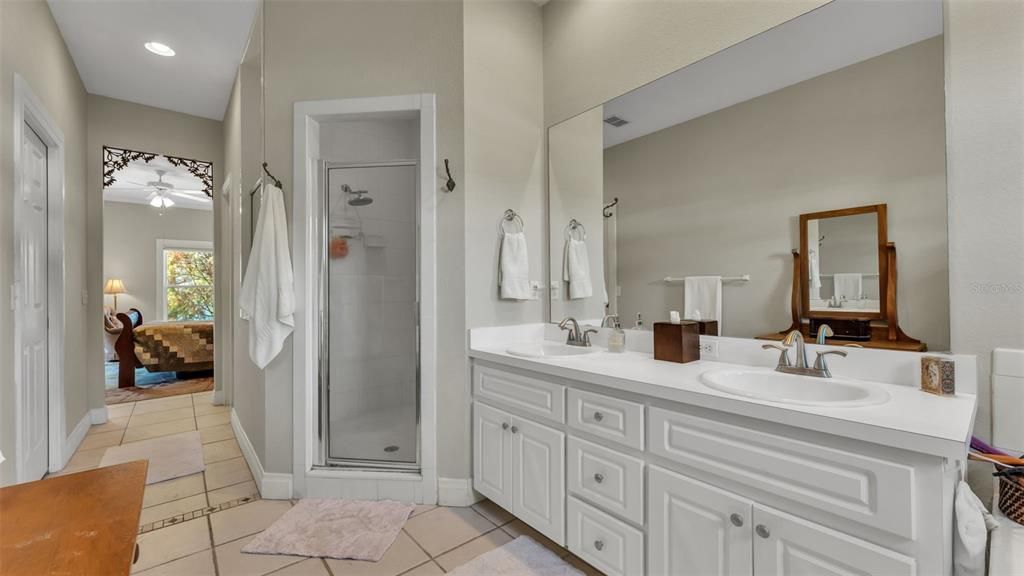 For Sale: $439,000 (3 beds, 3 baths, 2136 Square Feet)