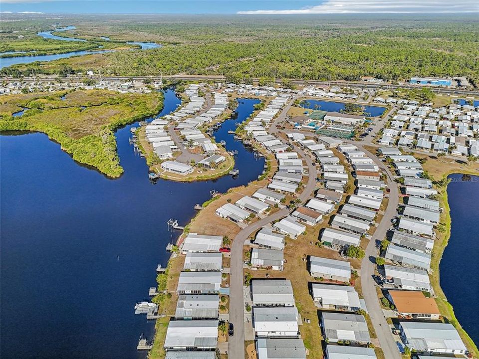 待售: $250,000 (2 贝兹, 2 浴室, 1372 平方英尺)