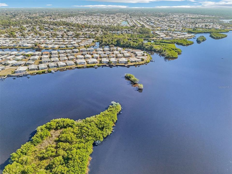 待售: $250,000 (2 贝兹, 2 浴室, 1372 平方英尺)