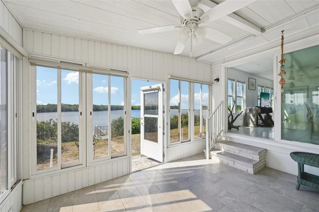 待售: $250,000 (2 贝兹, 2 浴室, 1372 平方英尺)