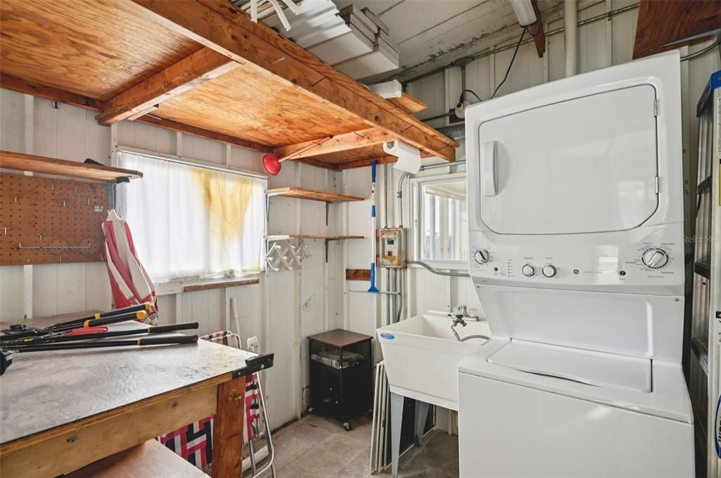 待售: $250,000 (2 贝兹, 2 浴室, 1372 平方英尺)