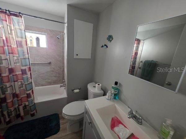 For Sale: $78,000 (3 beds, 2 baths, 960 Square Feet)