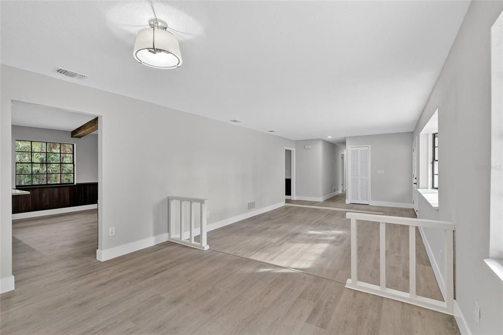 For Sale: $570,000 (3 beds, 3 baths, 2254 Square Feet)