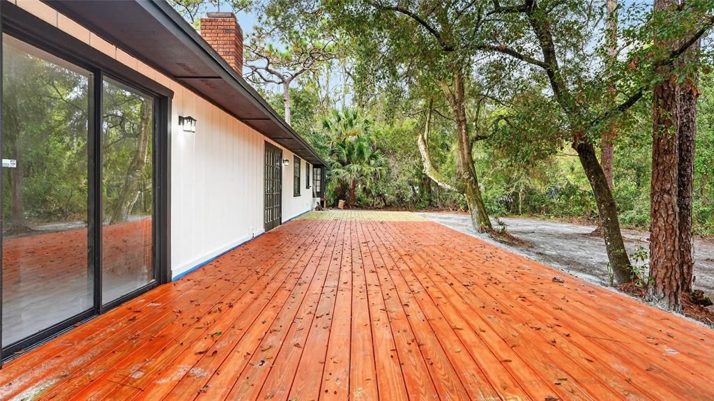 For Sale: $570,000 (3 beds, 3 baths, 2254 Square Feet)