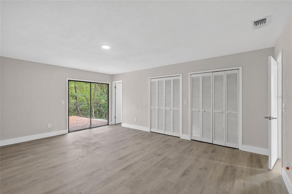 For Sale: $570,000 (3 beds, 3 baths, 2254 Square Feet)