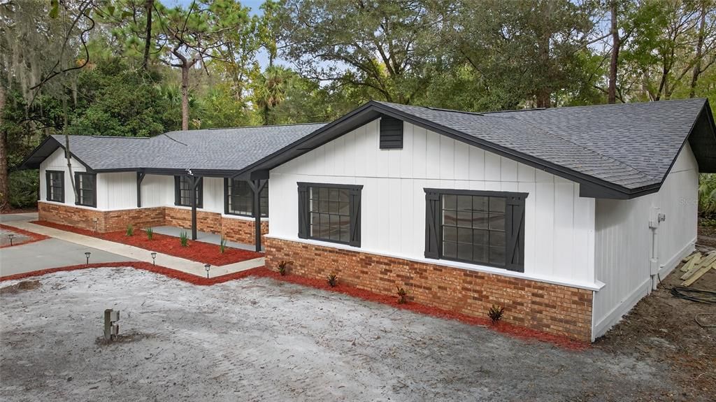 For Sale: $570,000 (3 beds, 3 baths, 2254 Square Feet)